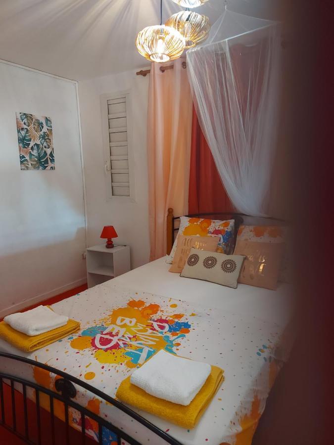 Le Dominad Bas De Villa 700M Du Bain Chaud Canalsat Gratuit Parking Prive Gratuit Wi Fi Gratuit Bouillante Exteriér fotografie