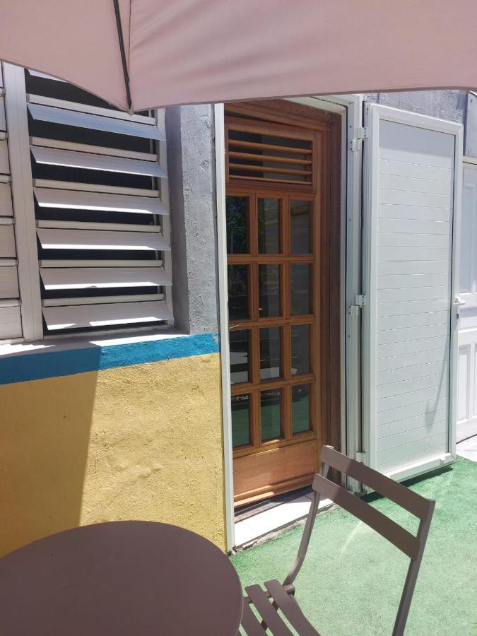 Le Dominad Bas De Villa 700M Du Bain Chaud Canalsat Gratuit Parking Prive Gratuit Wi Fi Gratuit Bouillante Exteriér fotografie